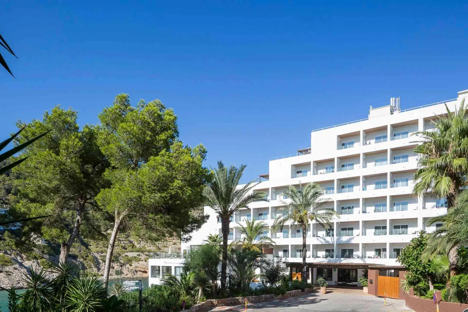 Palladium-Hotel-Cala-LLonga-fachada