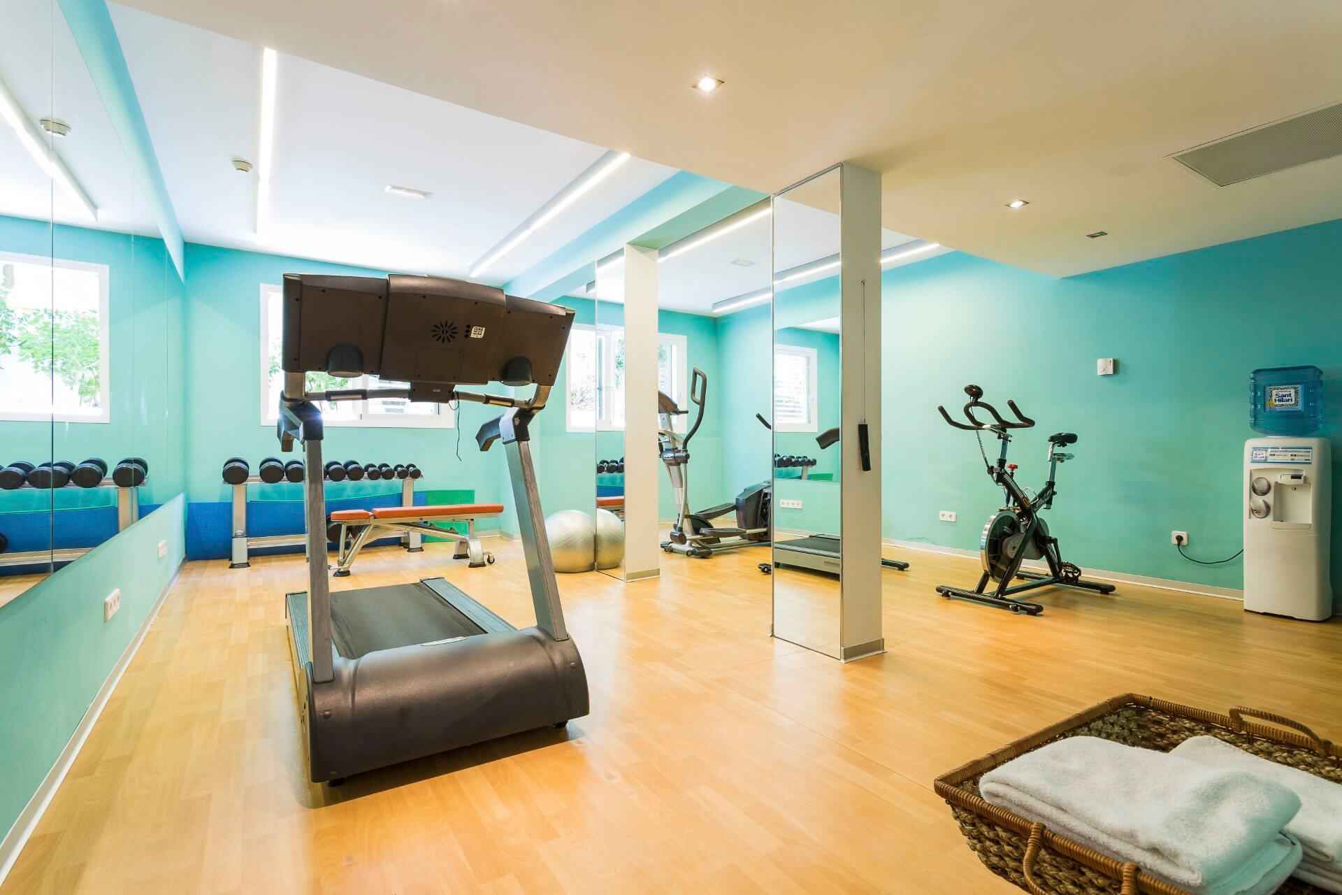 Palladium-Hotel-Cala-LLonga-gym